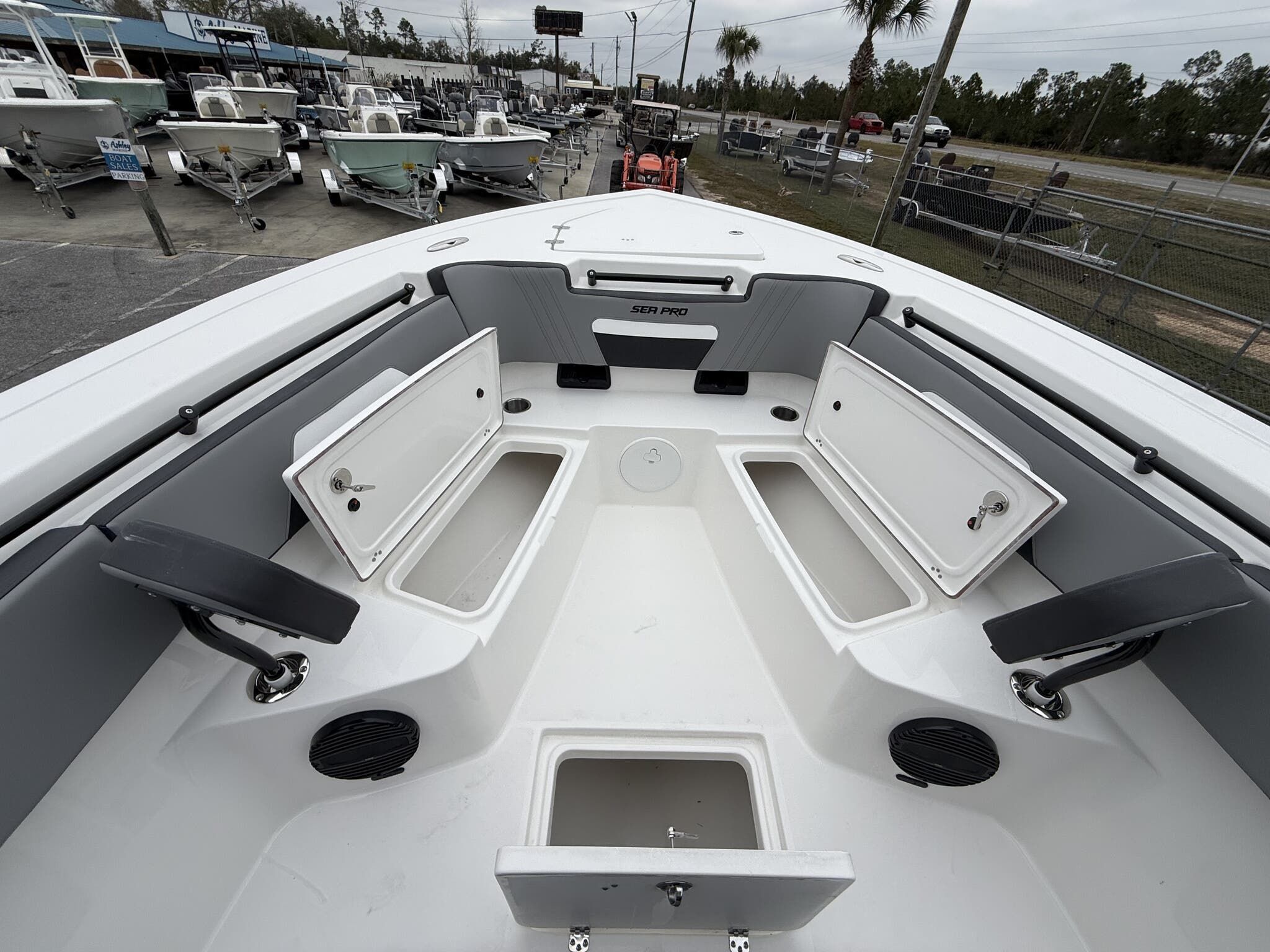 2026 Sea Pro 292 SEAKEEPER RIDE AND YAMAHA 300S - 3