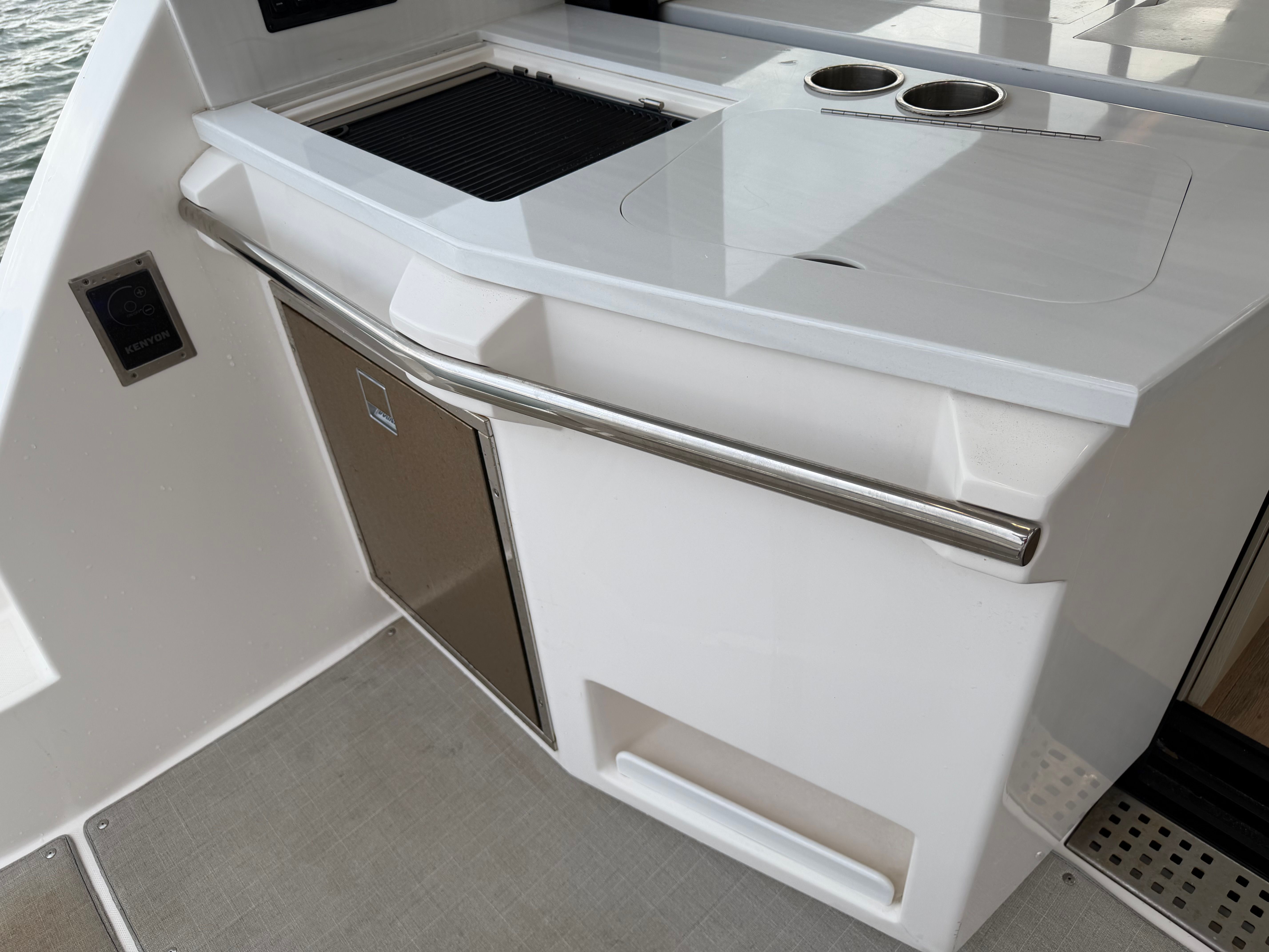 2024 Regal 38XO - 22