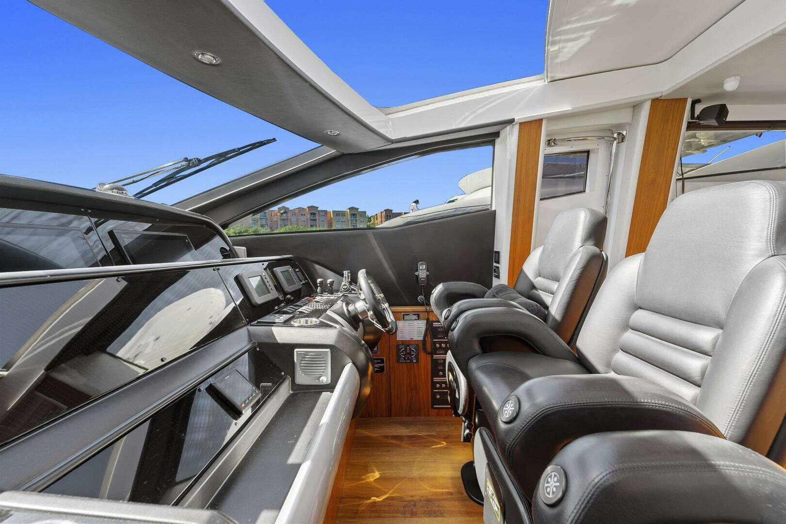 2013 Sunseeker Predator 84 - Image 19