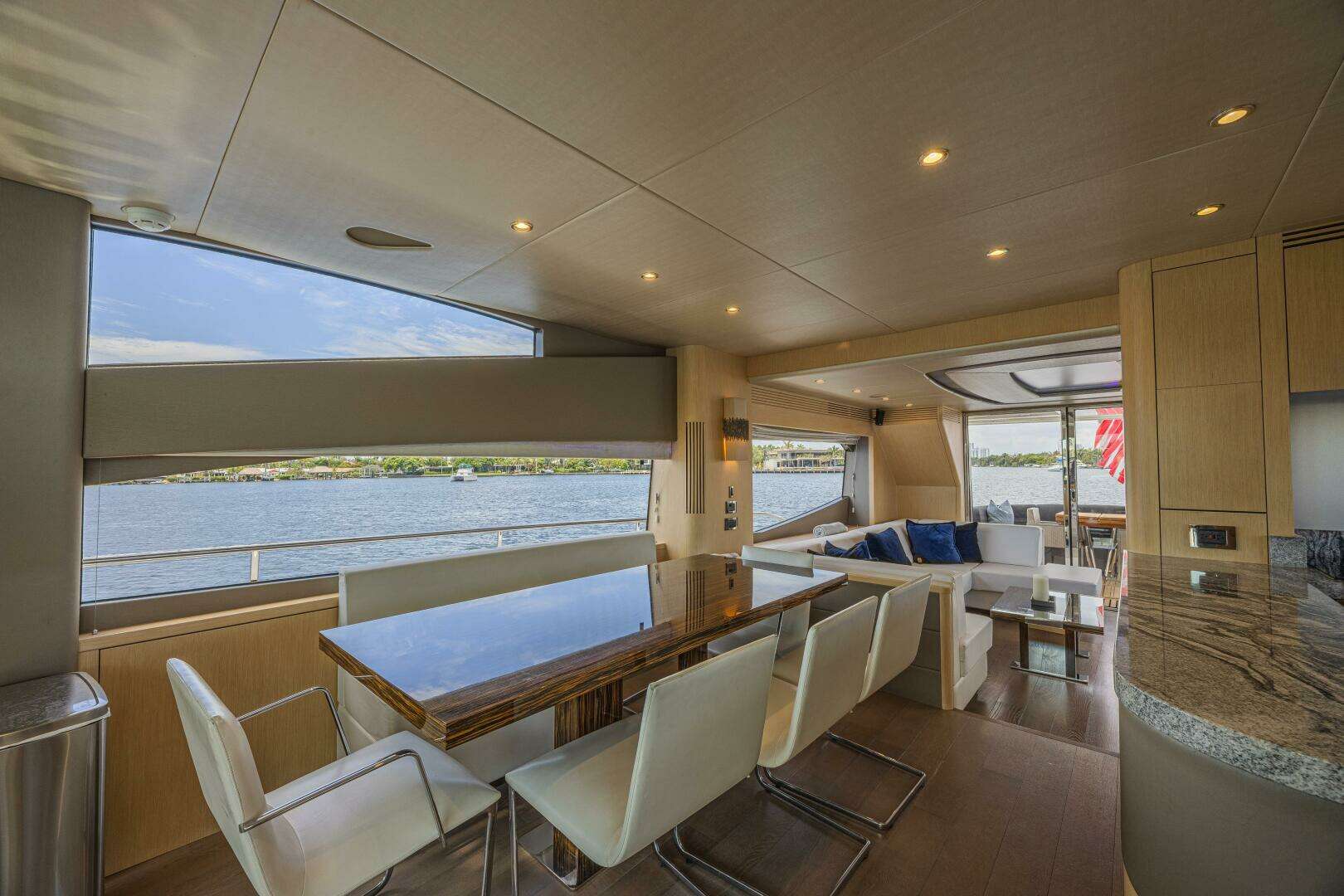2017 Sunseeker 75 Yacht - Image 31