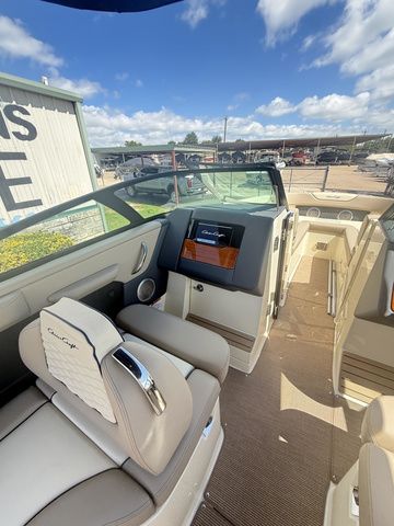 2026 Chris-Craft Bowrider Sportster WALKTHROUGH WINDSHIELD LUXURY B - 62