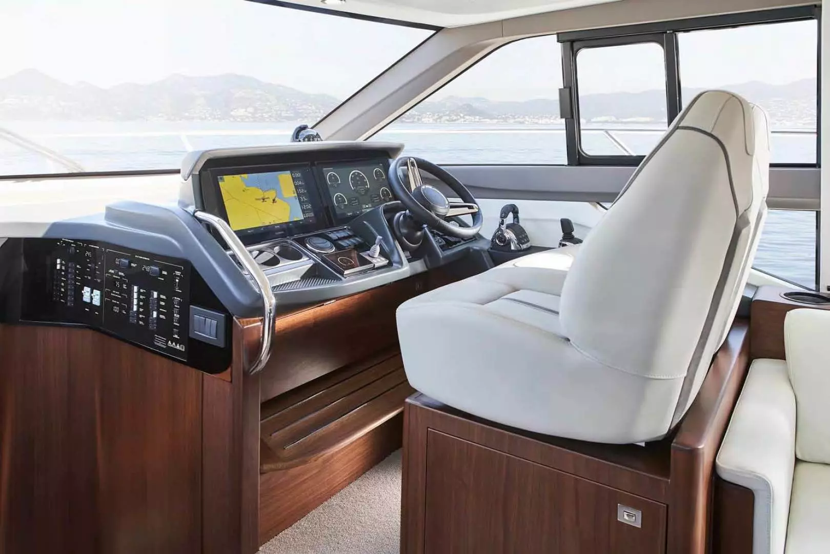 2026 Princess F50 - Image 7