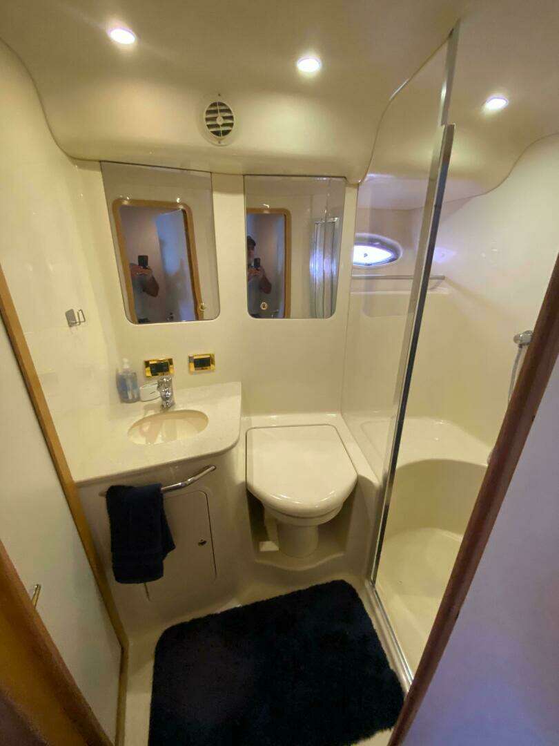 1998 Sea Ray 480 Sedan Bridge - Image 36
