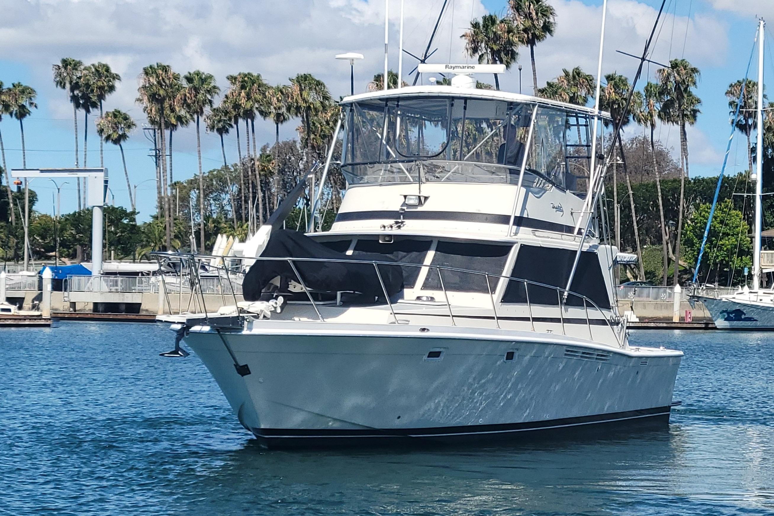 1984 Uniflite 38 Convertible