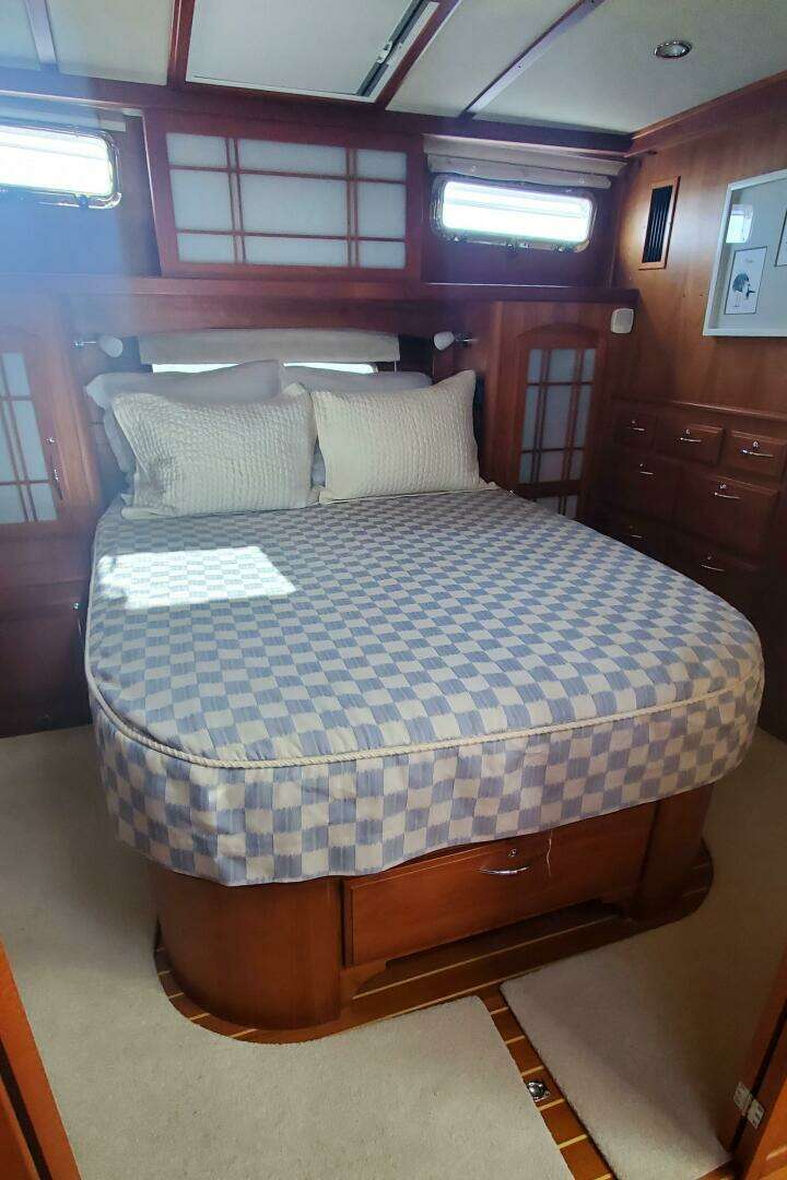 2012 Sabre 48 Salon Express - Image 33