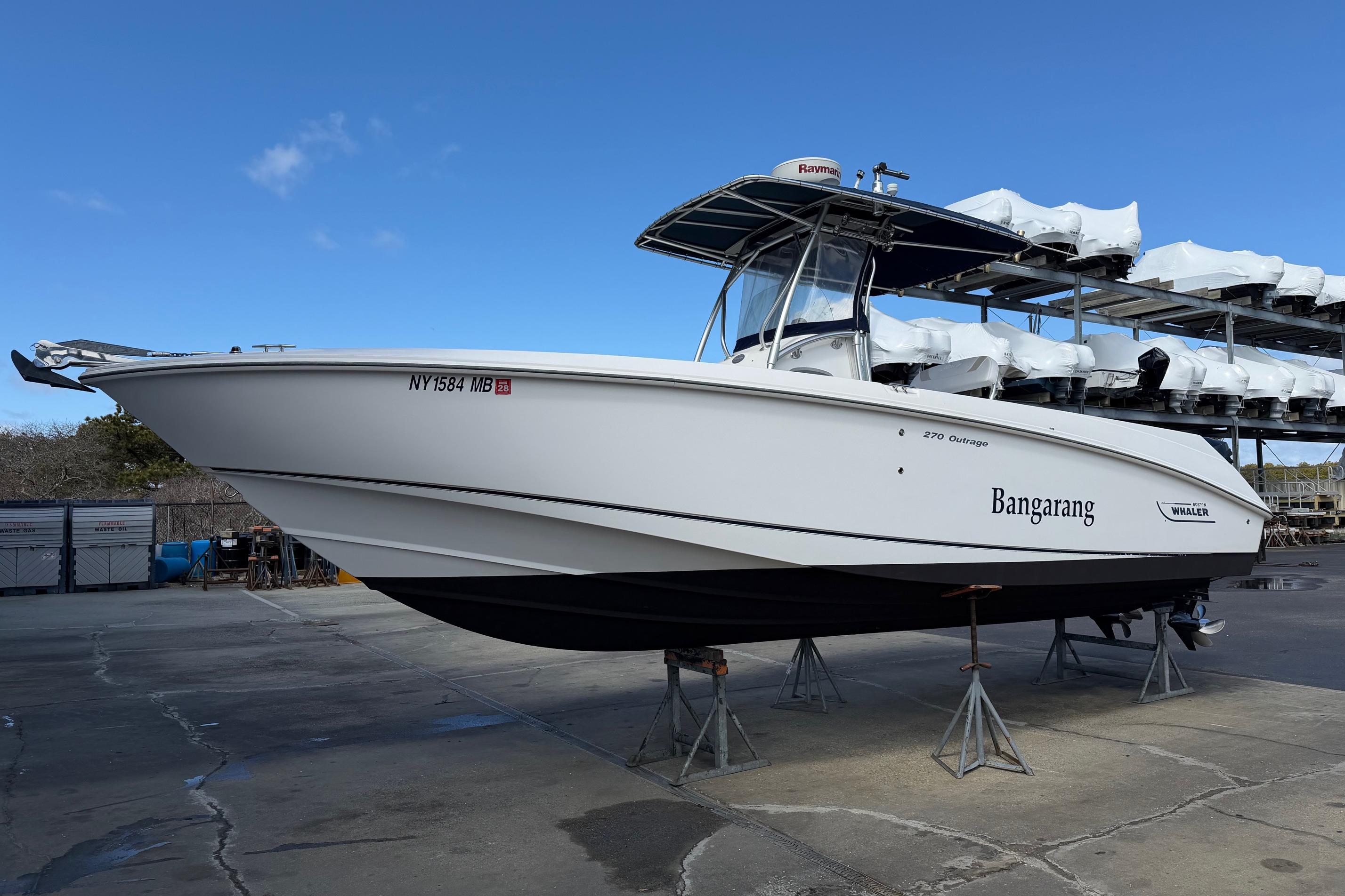 2004 Boston Whaler 270 Outrage