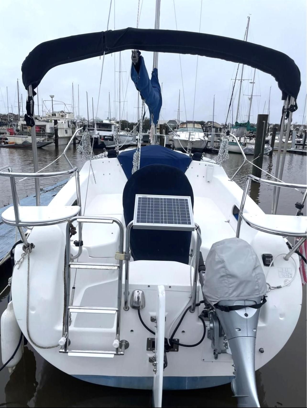 2005 Catalina C250 - 12