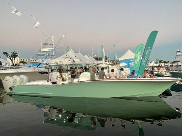 2026 Mag Bay 43 Center Console - 77