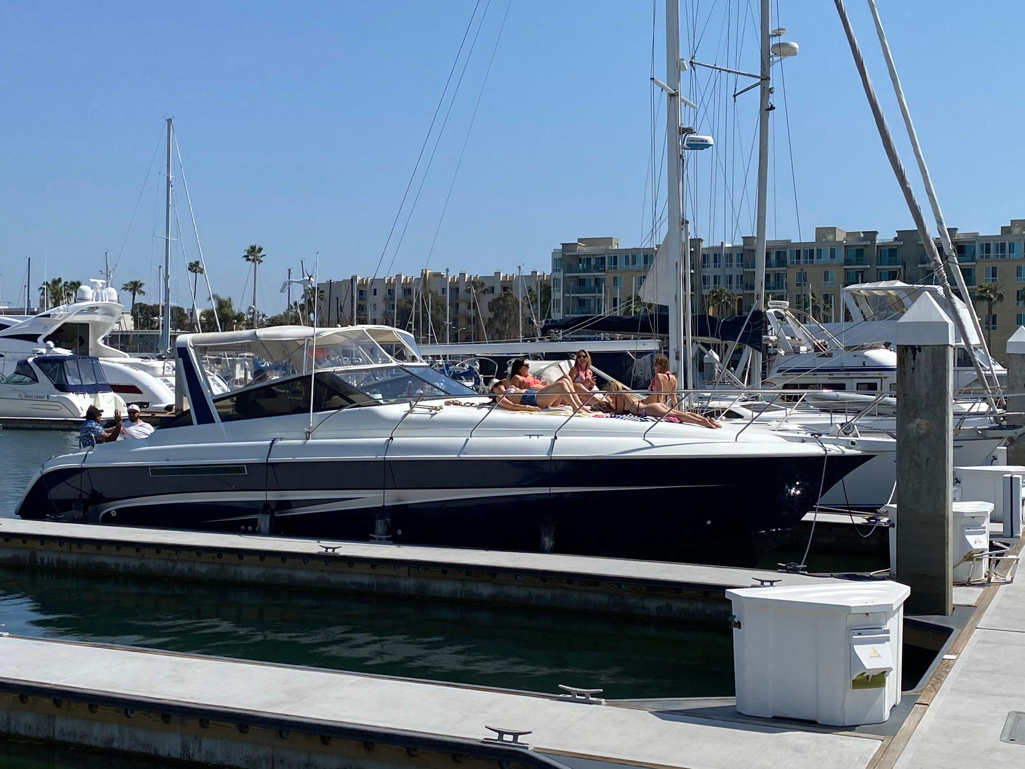 1993 Silverton 38 Express