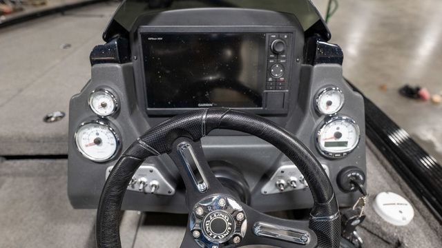 2018 Lund Pro-V Bass 2075 - 16