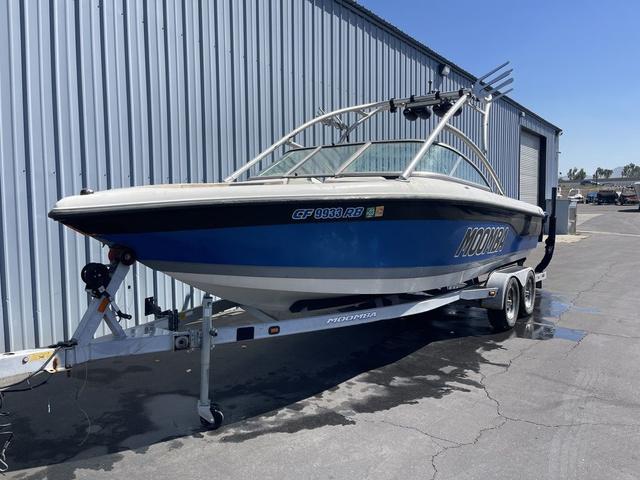 2004 Moomba Mobius XLV - 15