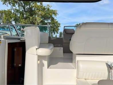 2004 Cruisers Yachts 370 Express - 16