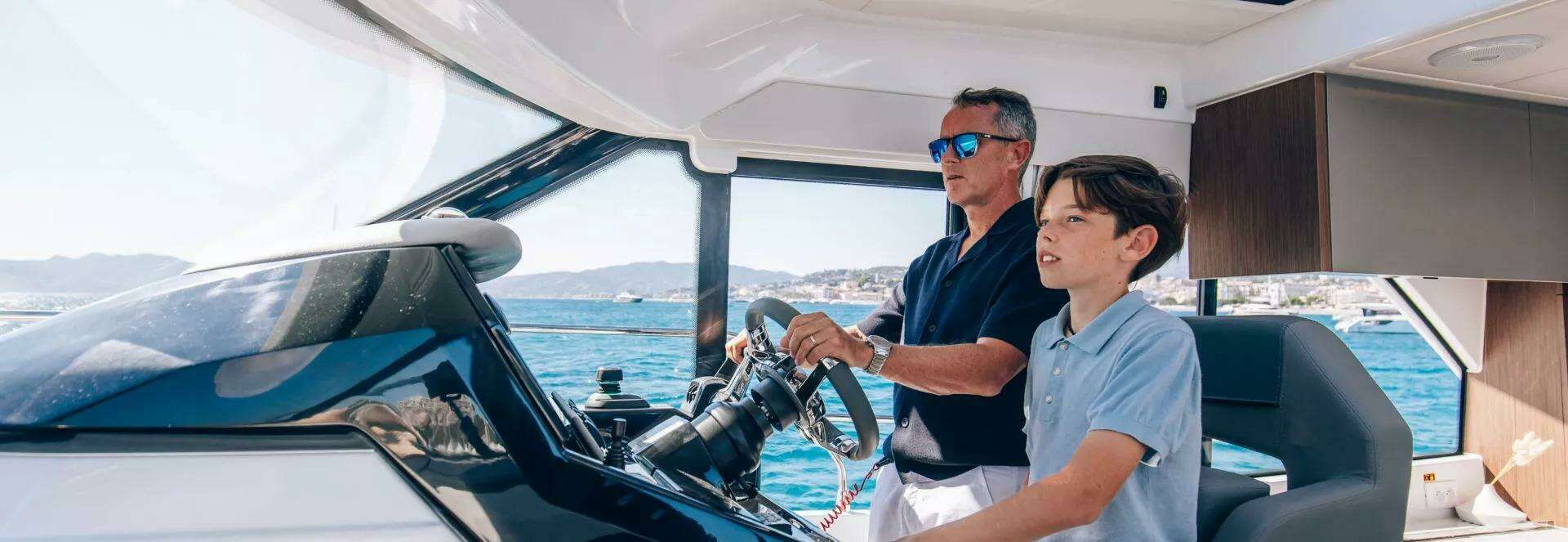 2026 Beneteau Antares 12 Coupe - Image 4