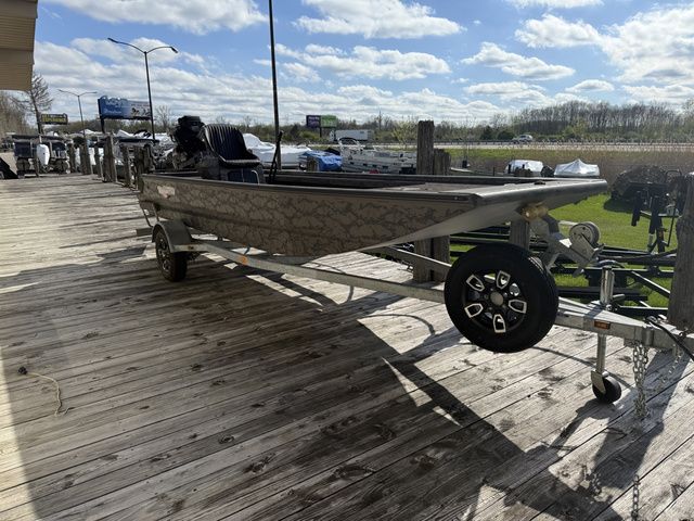 2023 Gator-tail GB 1852 Predss