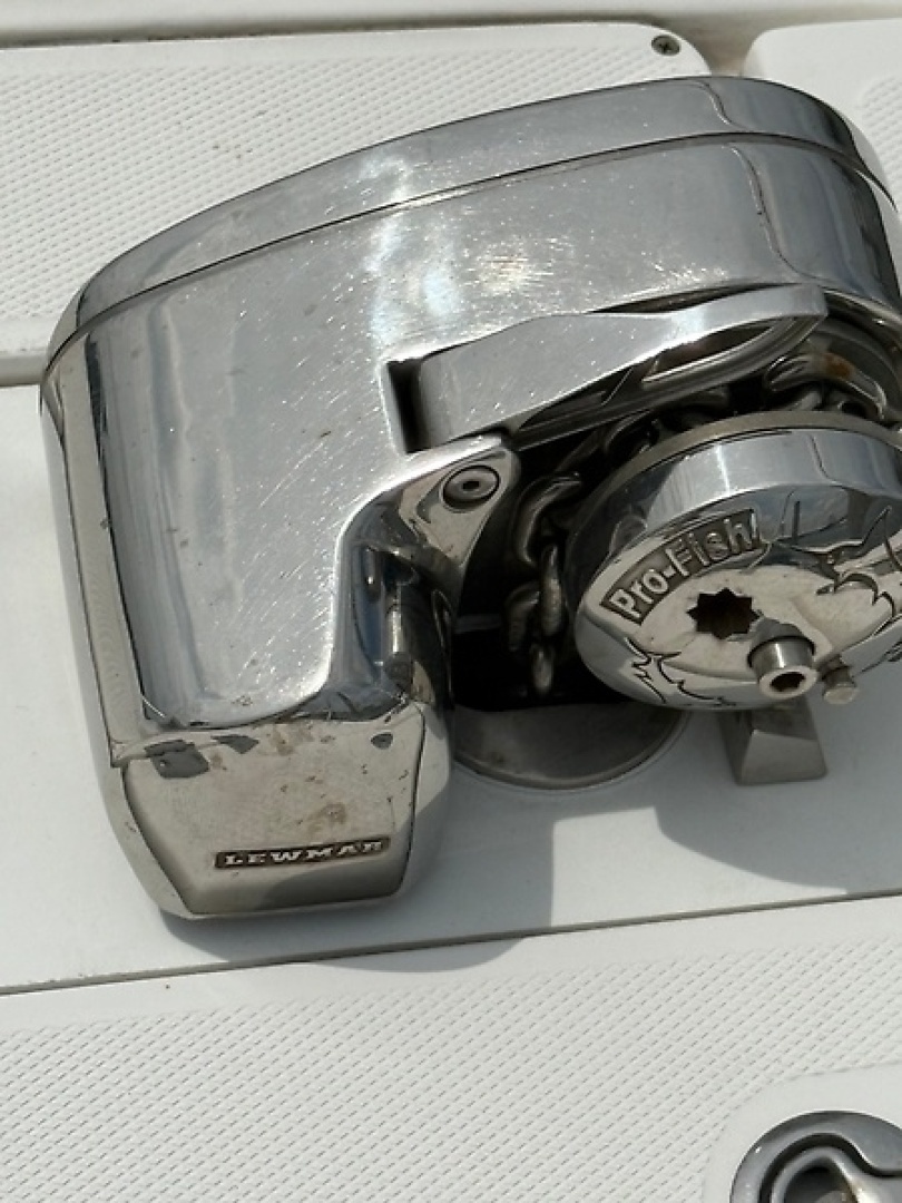 2005 Luhrs 32 Express - Image 51