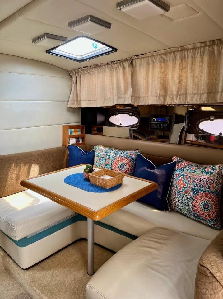 1989 Bayliner 3485 Avanti - 9