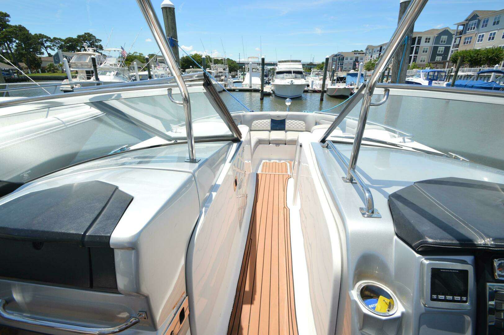 2013 Chaparral 327 SSX - Image 16