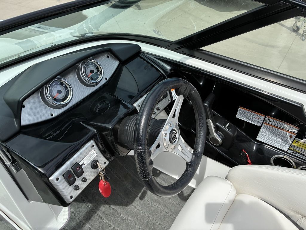 2013 Yamaha Boats AR192 - 19