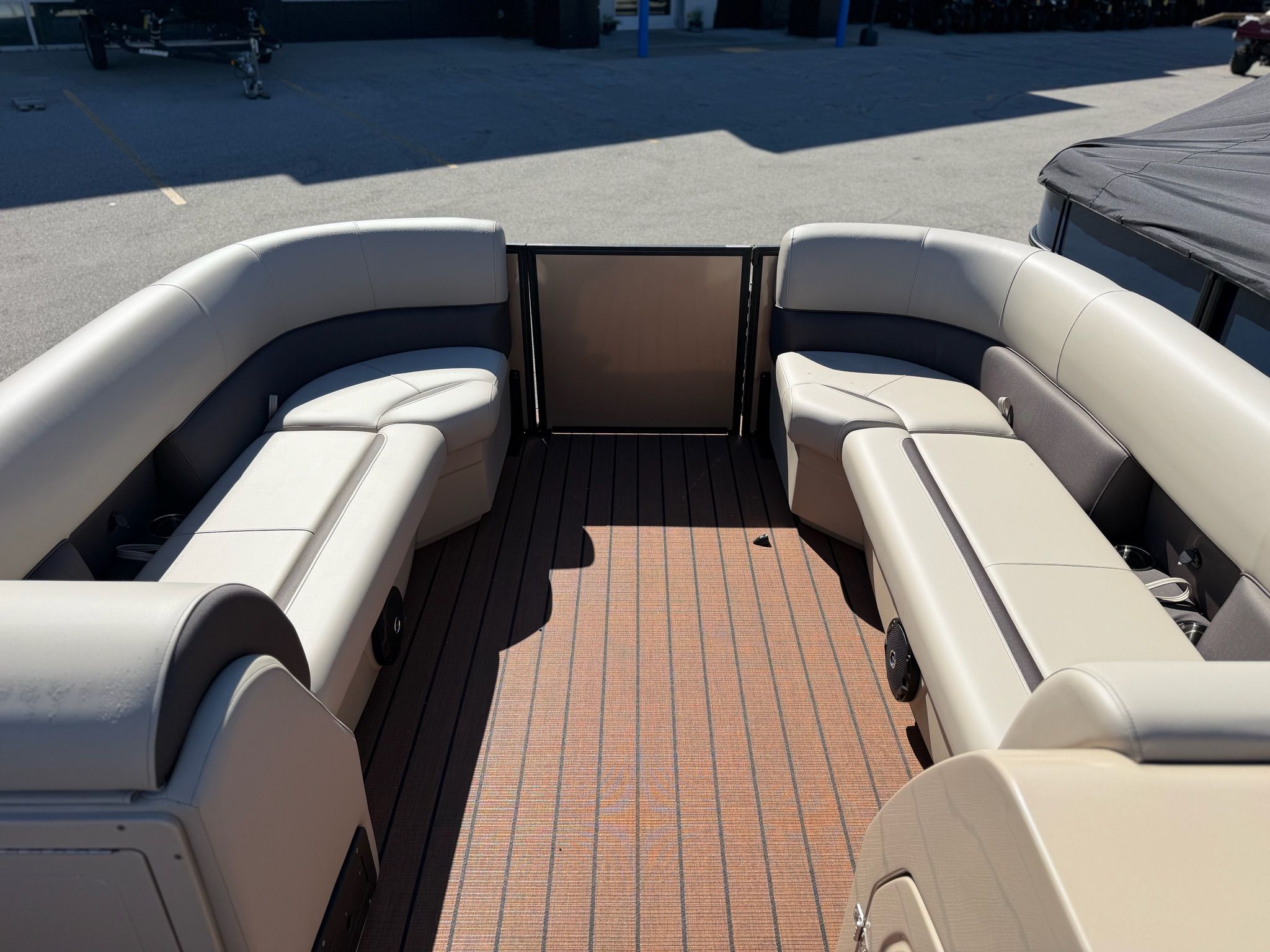 2026 Bentley Pontoons Legacy 240 Navigator - 10