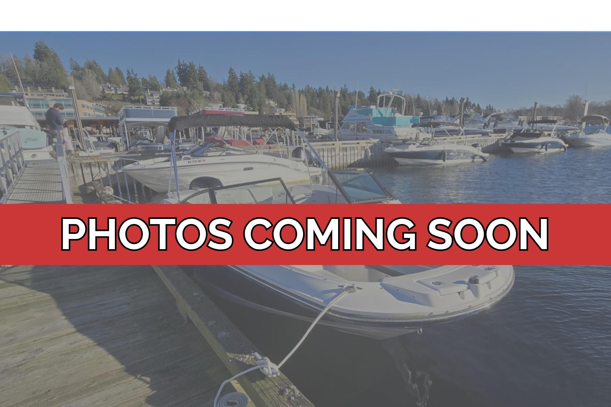 2022 Sea Ray SPX 210 Outboard