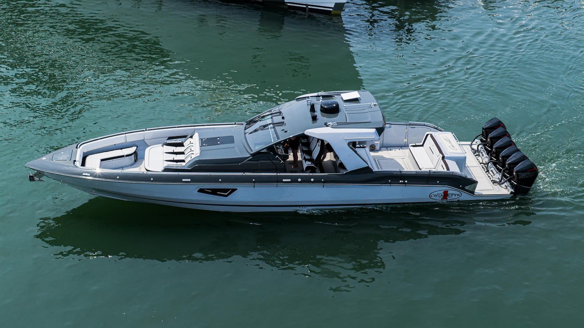 2025 Cigarette 52' Thunder