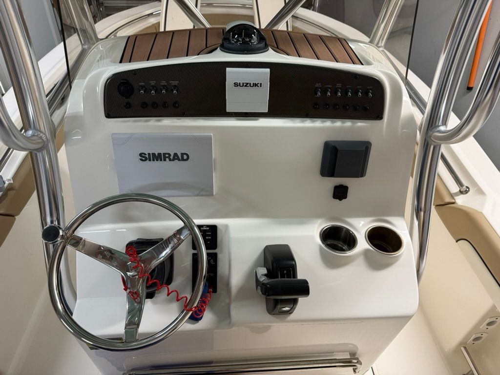 Control console of a 2021 Pioneer 22 SF boat.