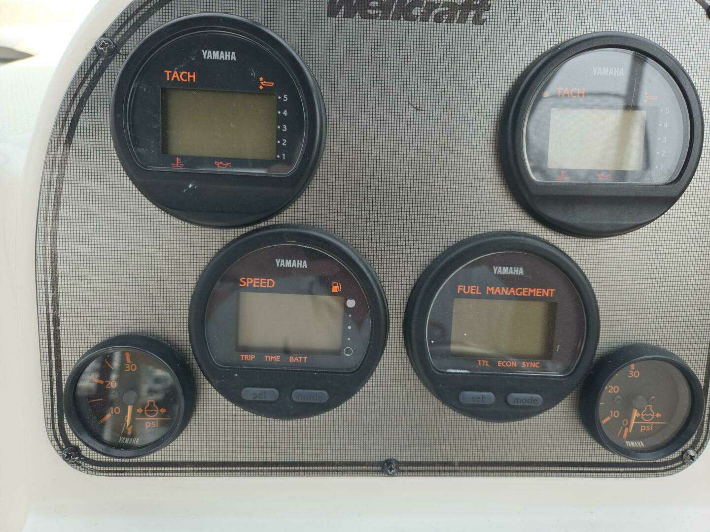 2000 Wellcraft 230 Coastal - Image 2