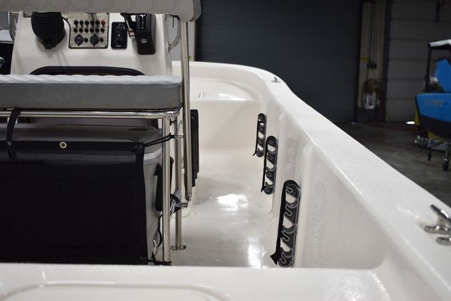 2025 Carolina Skiff E20 JVX Center Console - 14