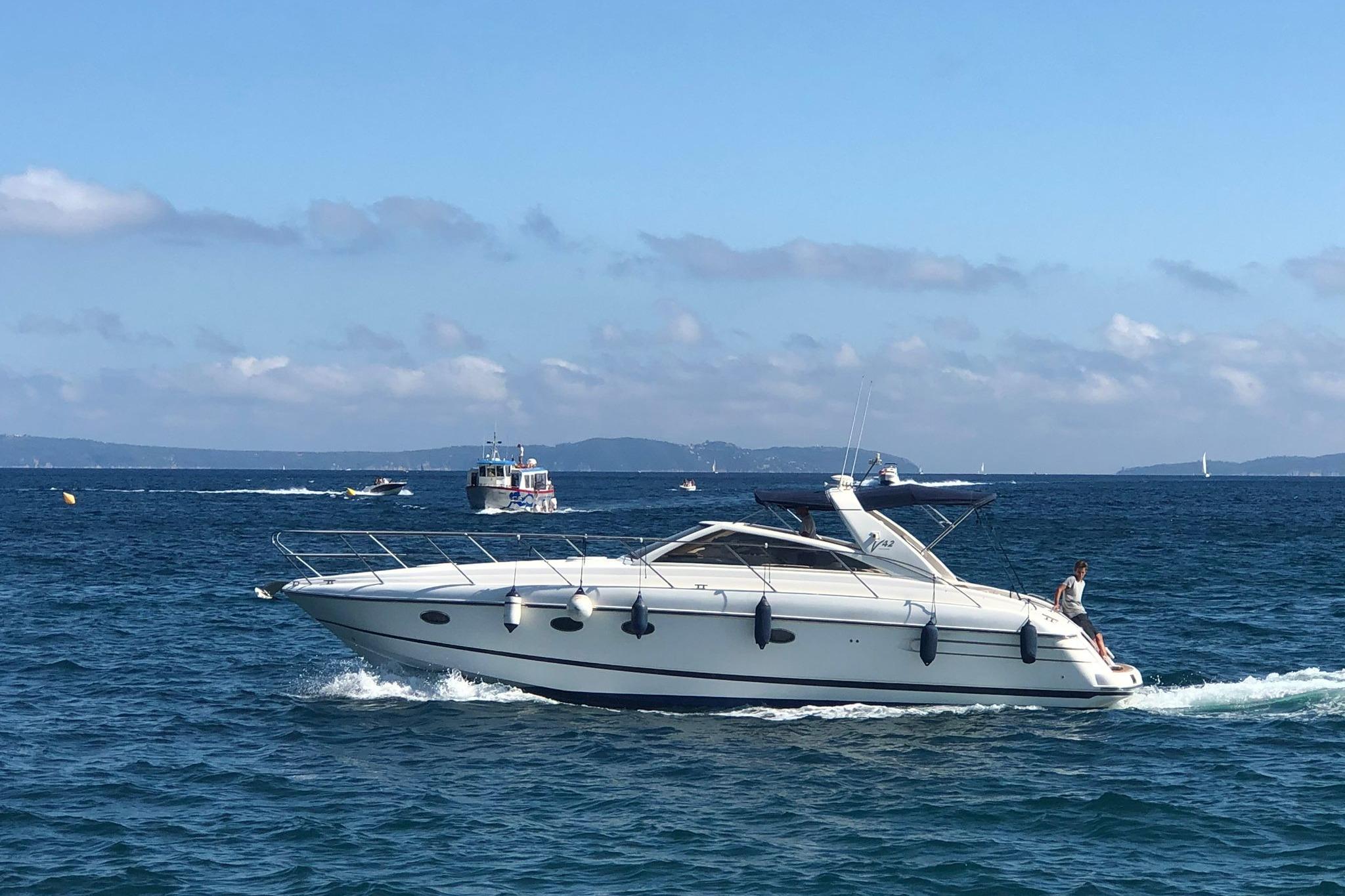2002 Princess V42