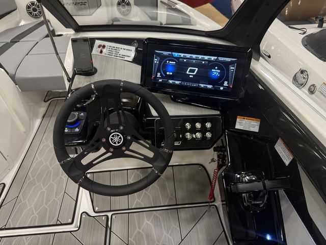 2026 Yamaha Boats 222XE - 10