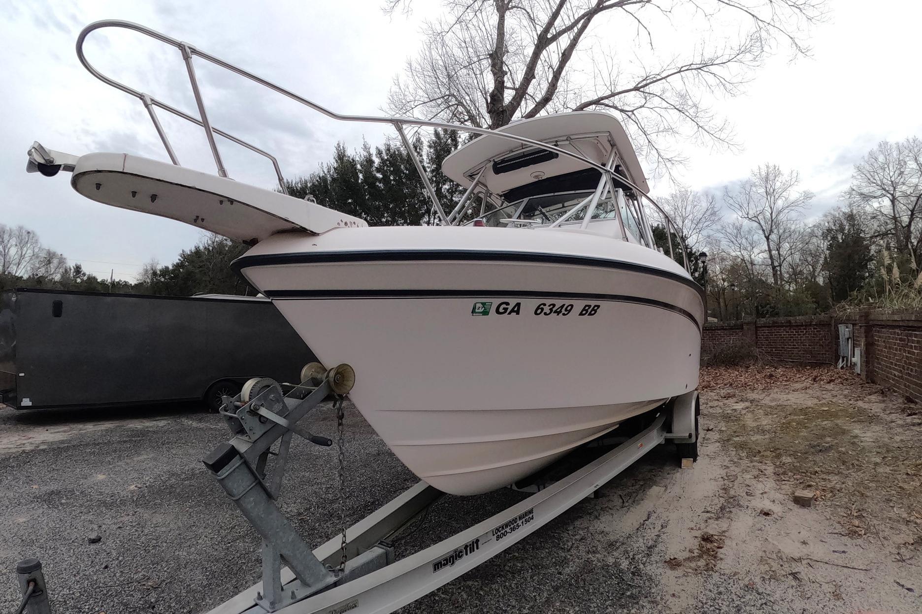2001 Grady-White Gulfstream 232