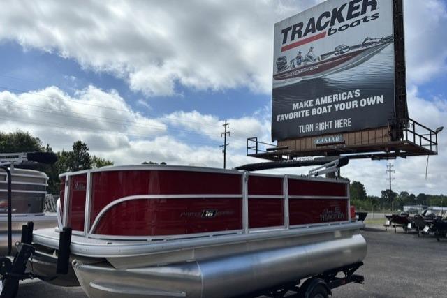 2026 Sun Tracker Party Barge 16 DLX