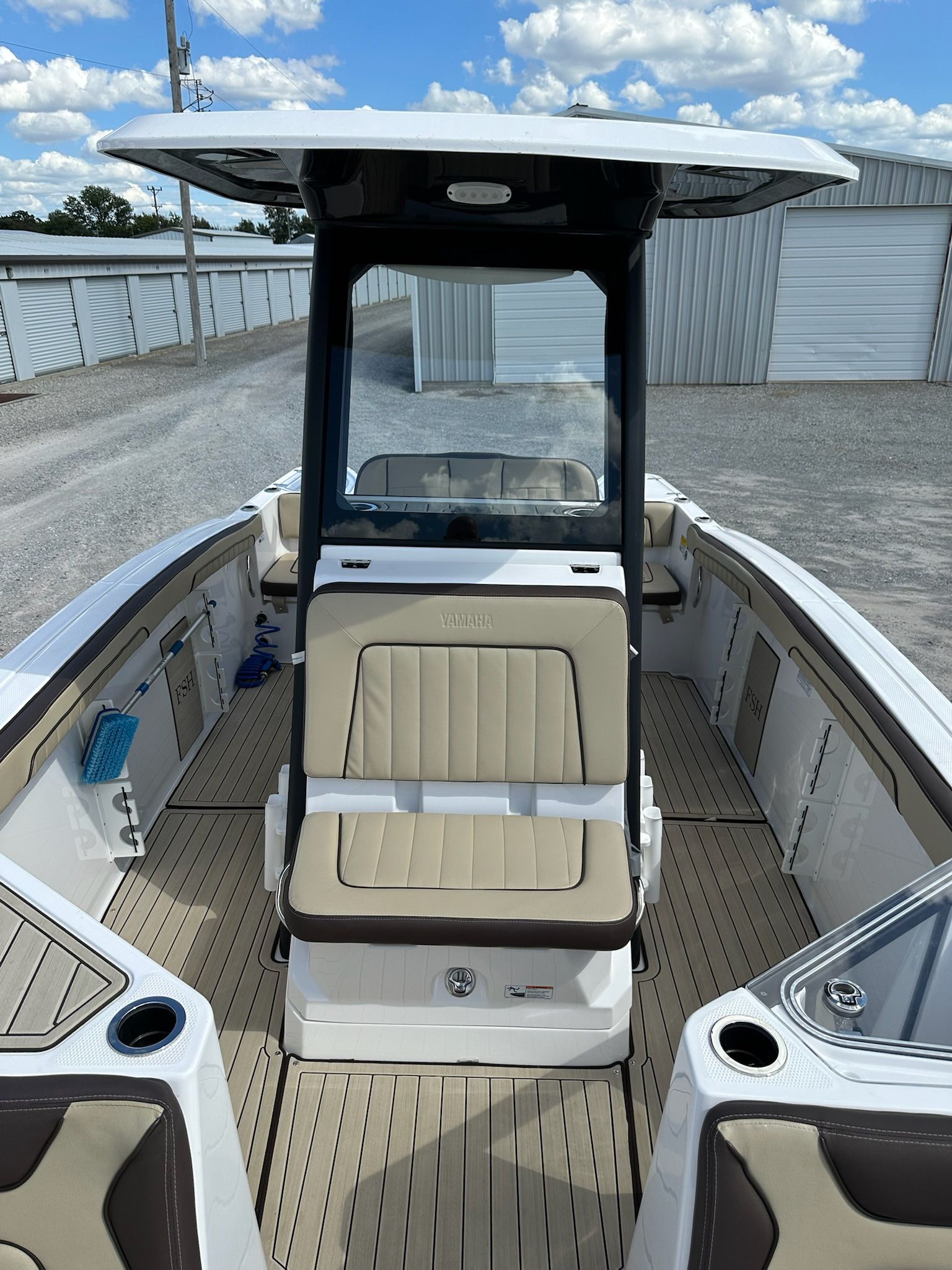 2023 Yamaha Boats 255 FSH Sport E - 9