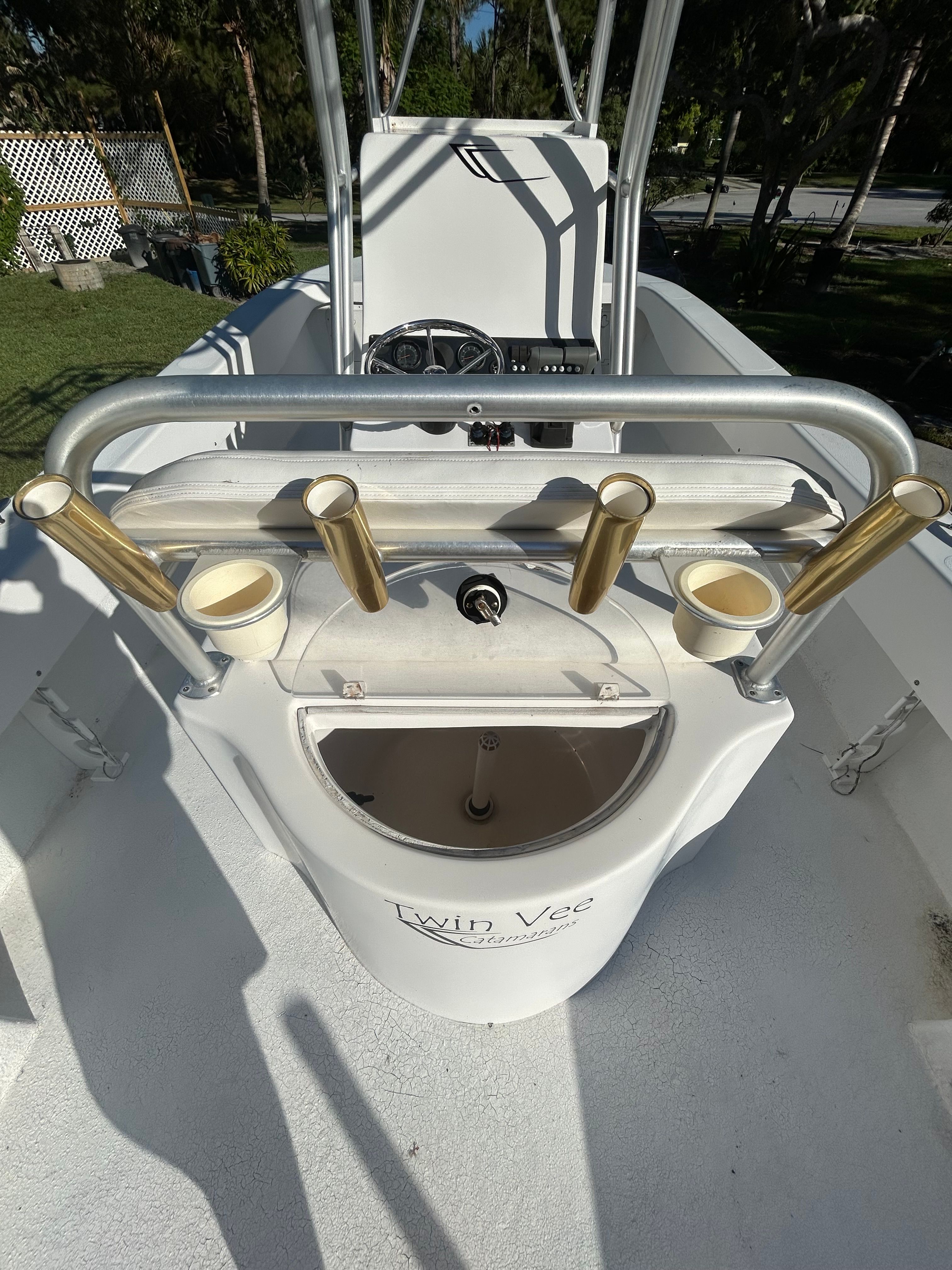 The image shows the helm of a 2007 Twin Vee 26 Center Console boat.