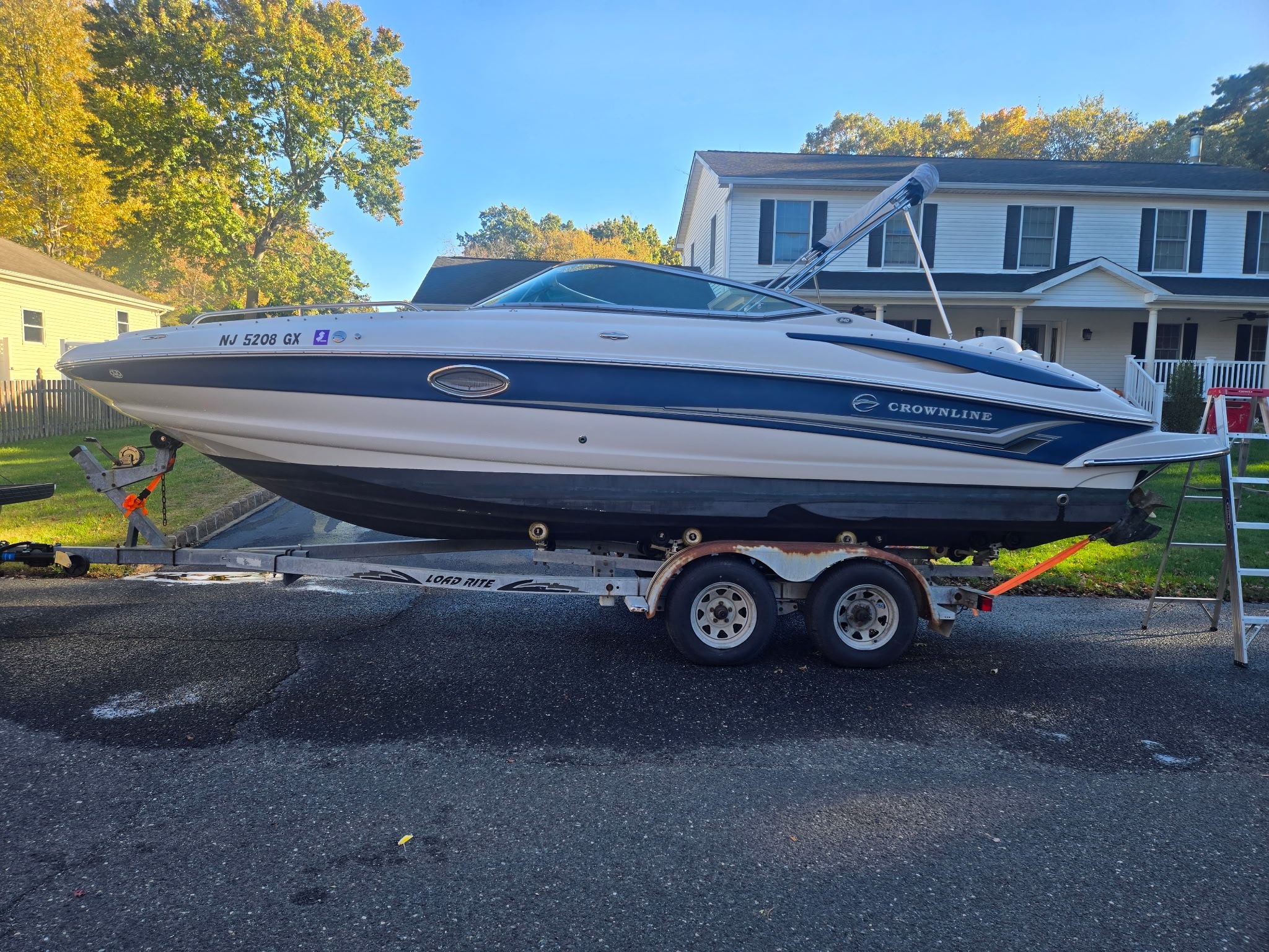 2005 Crownline 240 EX