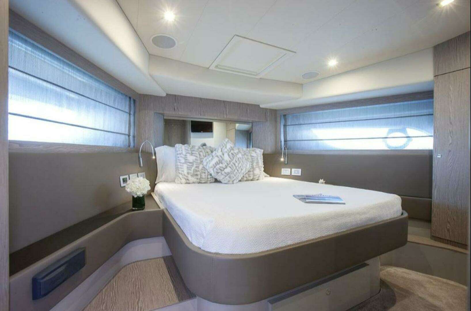 2018 Ferretti Yachts — - Image 29
