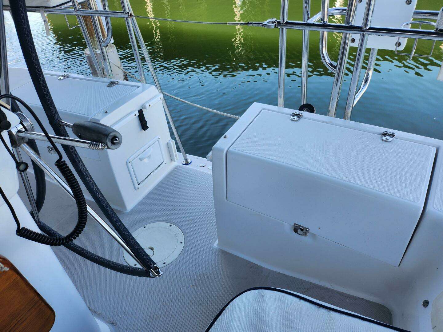 2012 Catalina 355 - Image 11