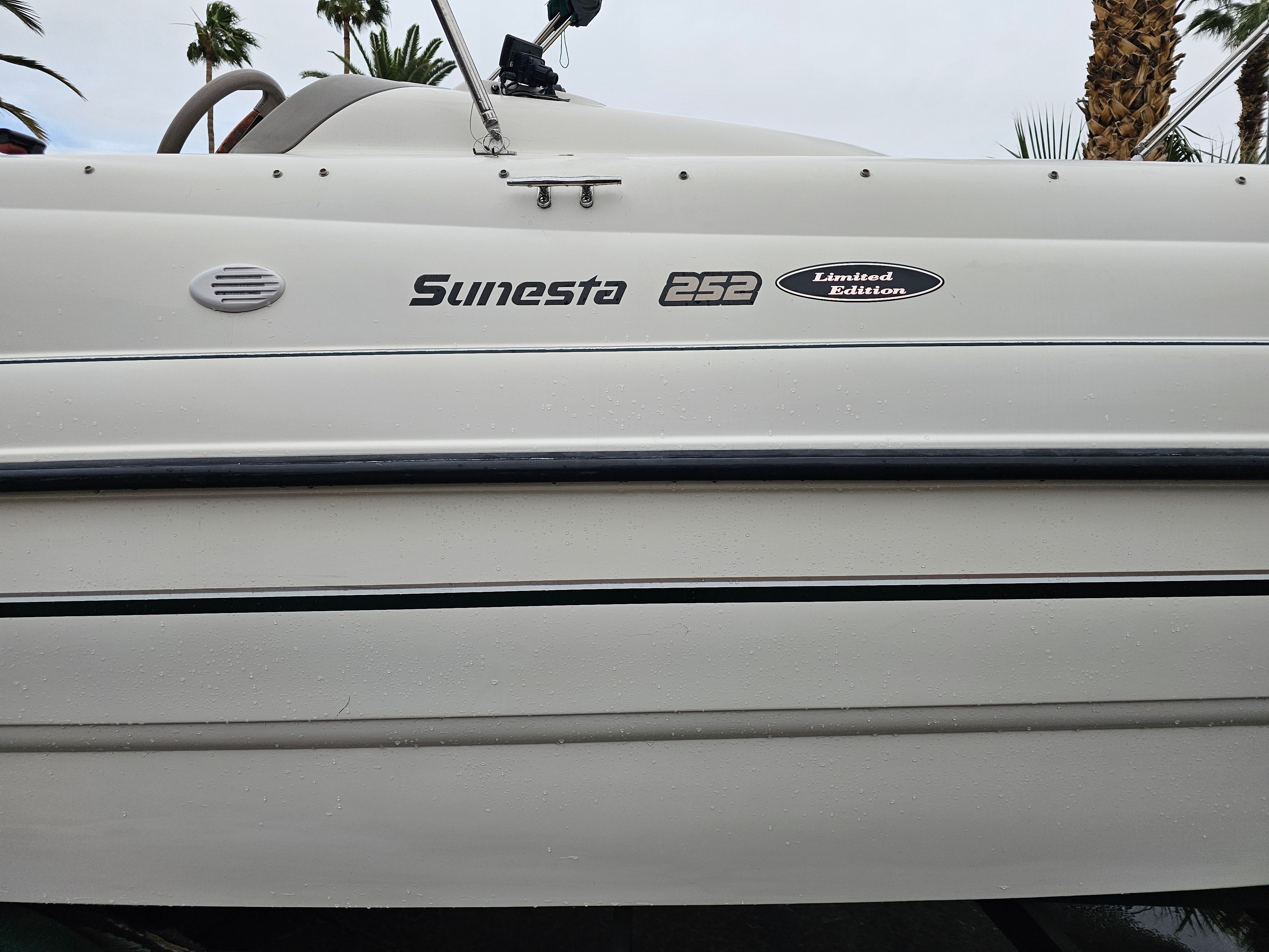 1998 Chaparral Sunesta 252 Special Edition boat side view.