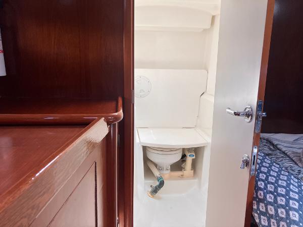 1998 Beneteau America Oceanis 411 - 25