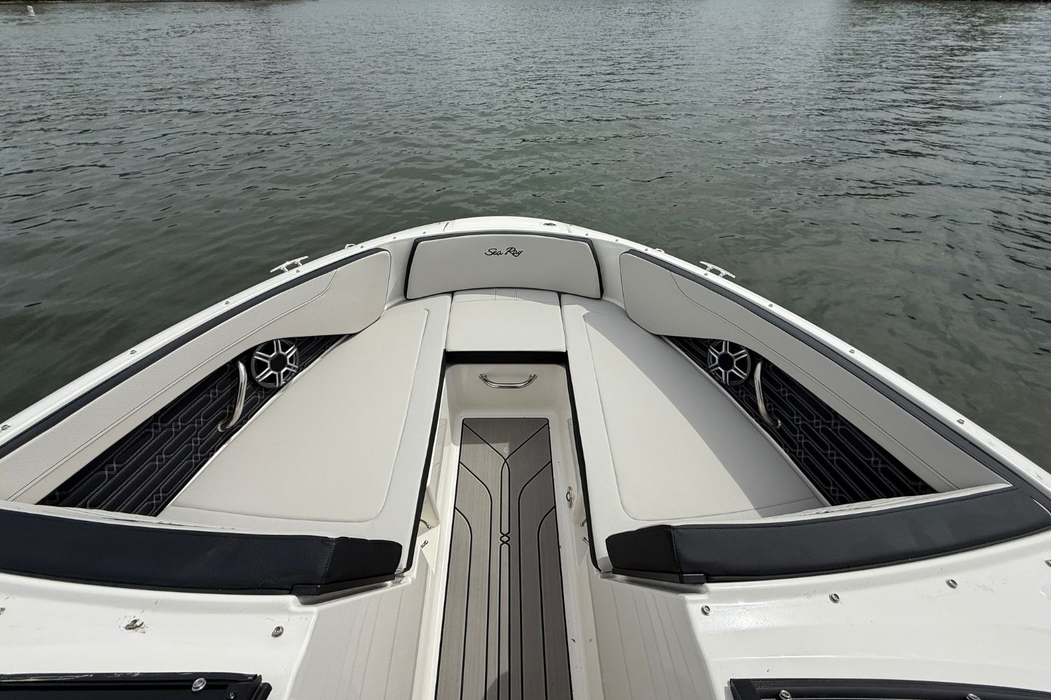 2026 Sea Ray SPX 210 Outboard - 22