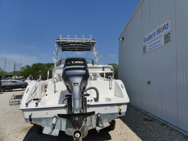2001 Cobia 230 Walkaround - 10