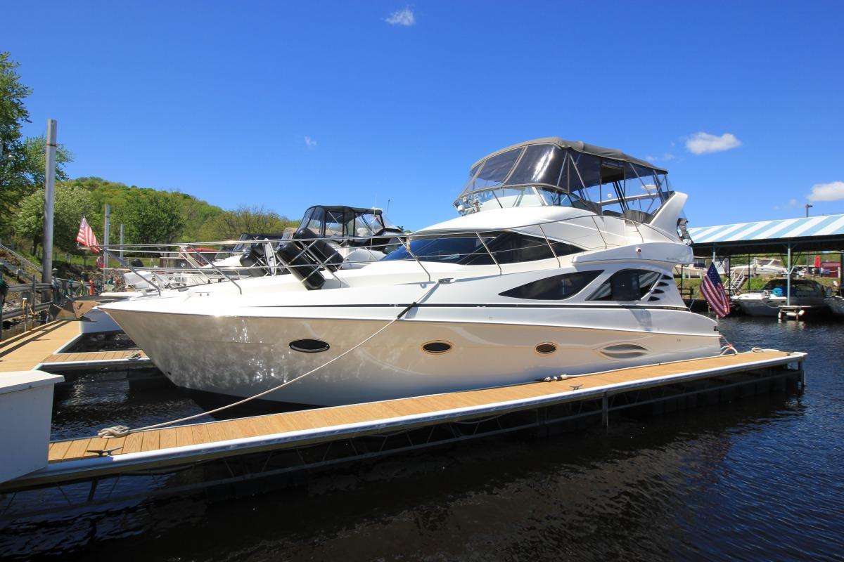 2006 Silverton 38 Sport Bridge