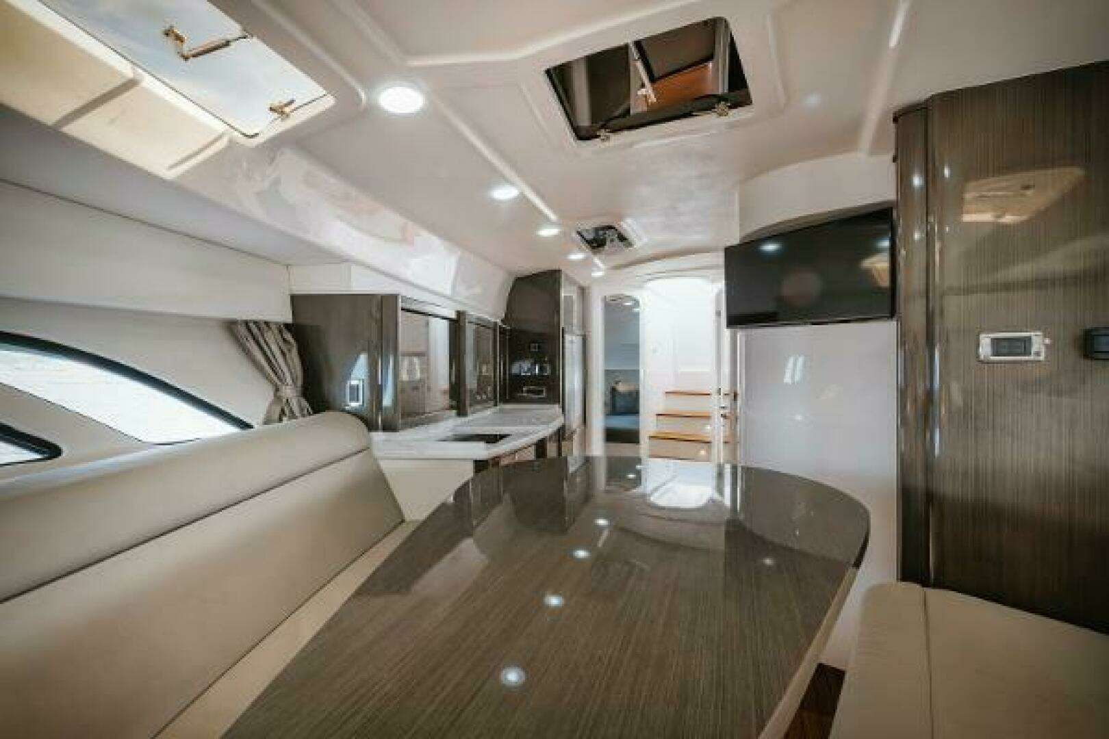 2018 Intrepid 475 Sport Yacht - Image 27