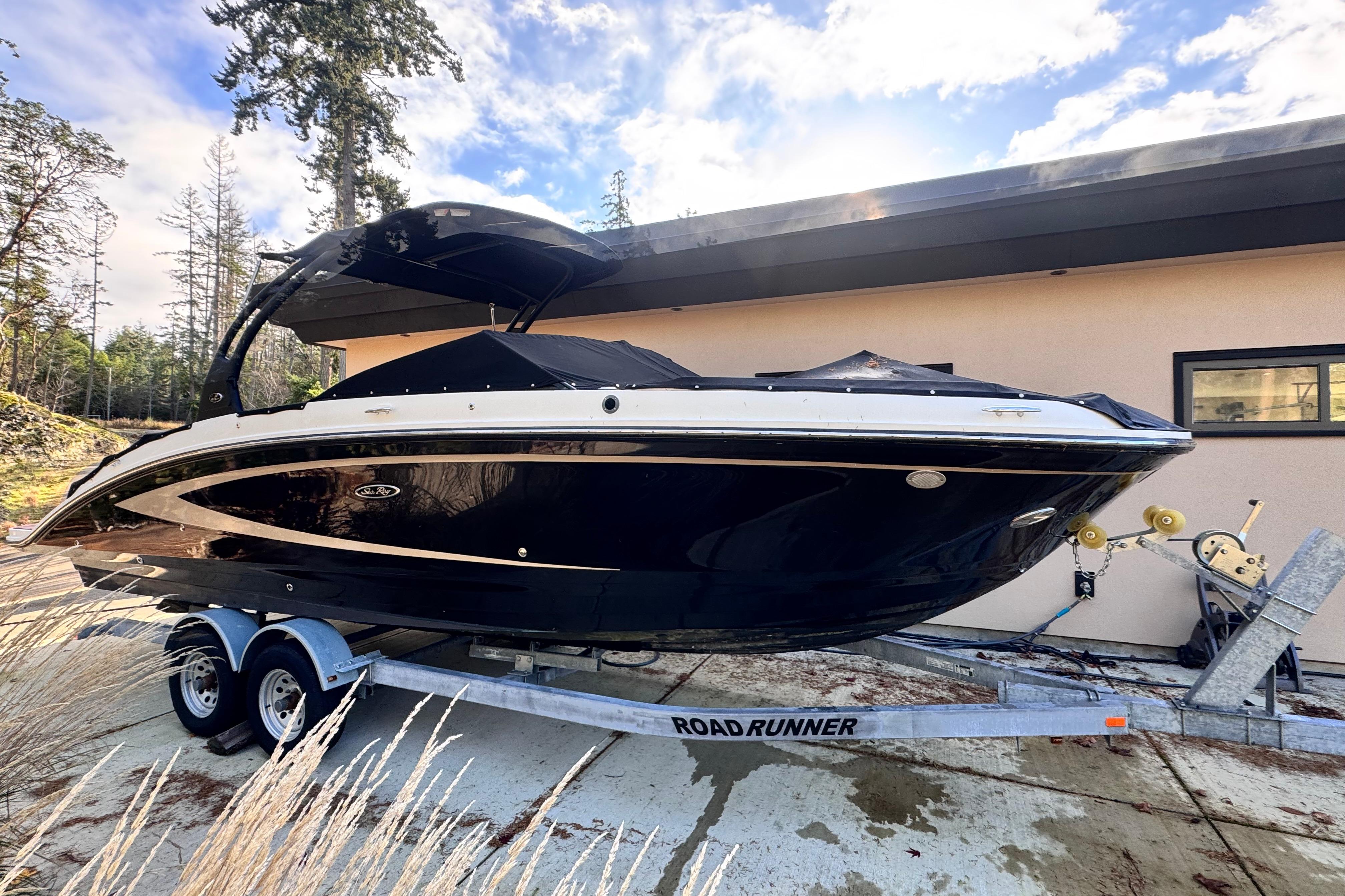 2016 Sea Ray 270 Sundeck