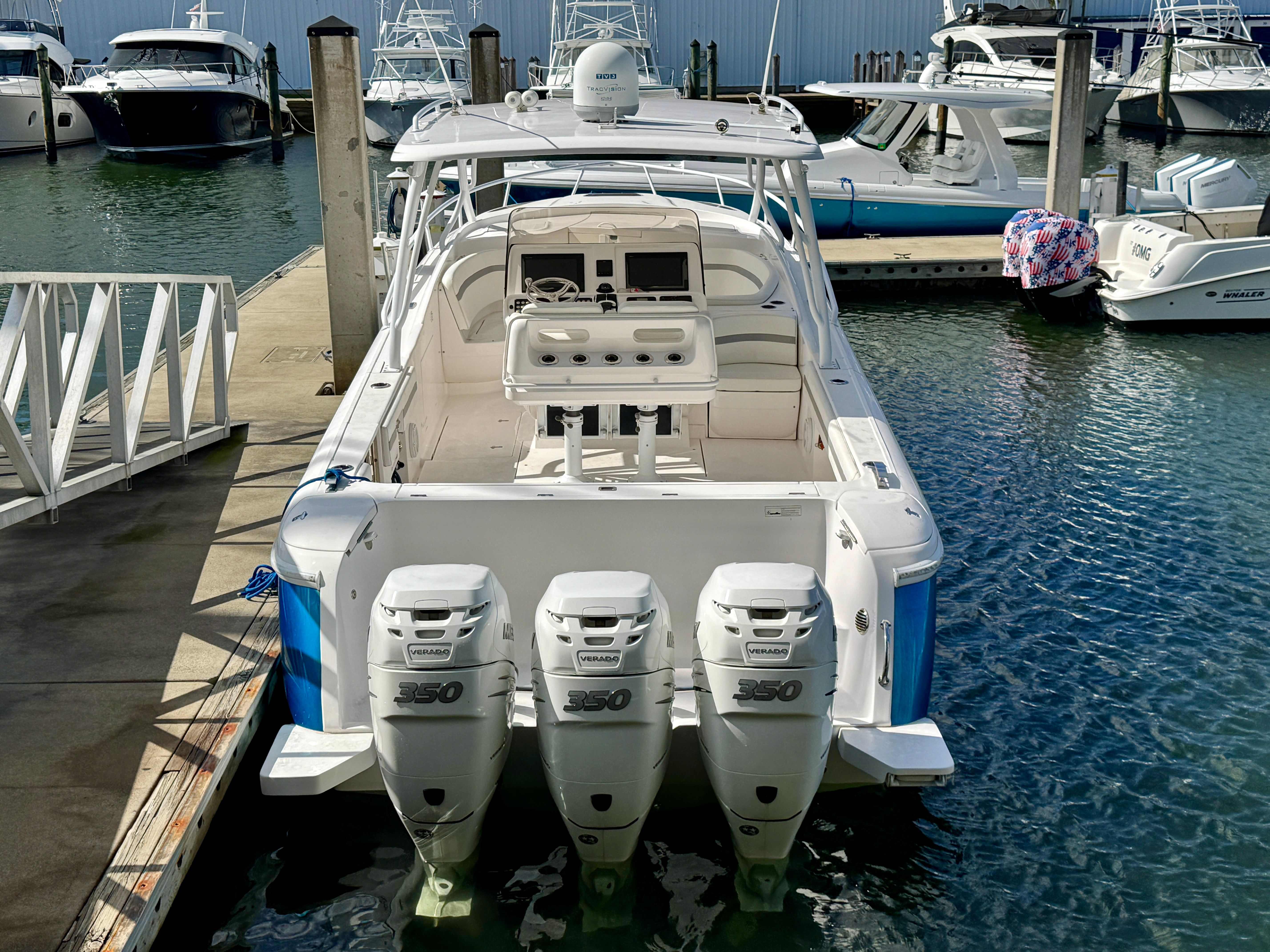 2019 Intrepid 407 Cuddy - 6