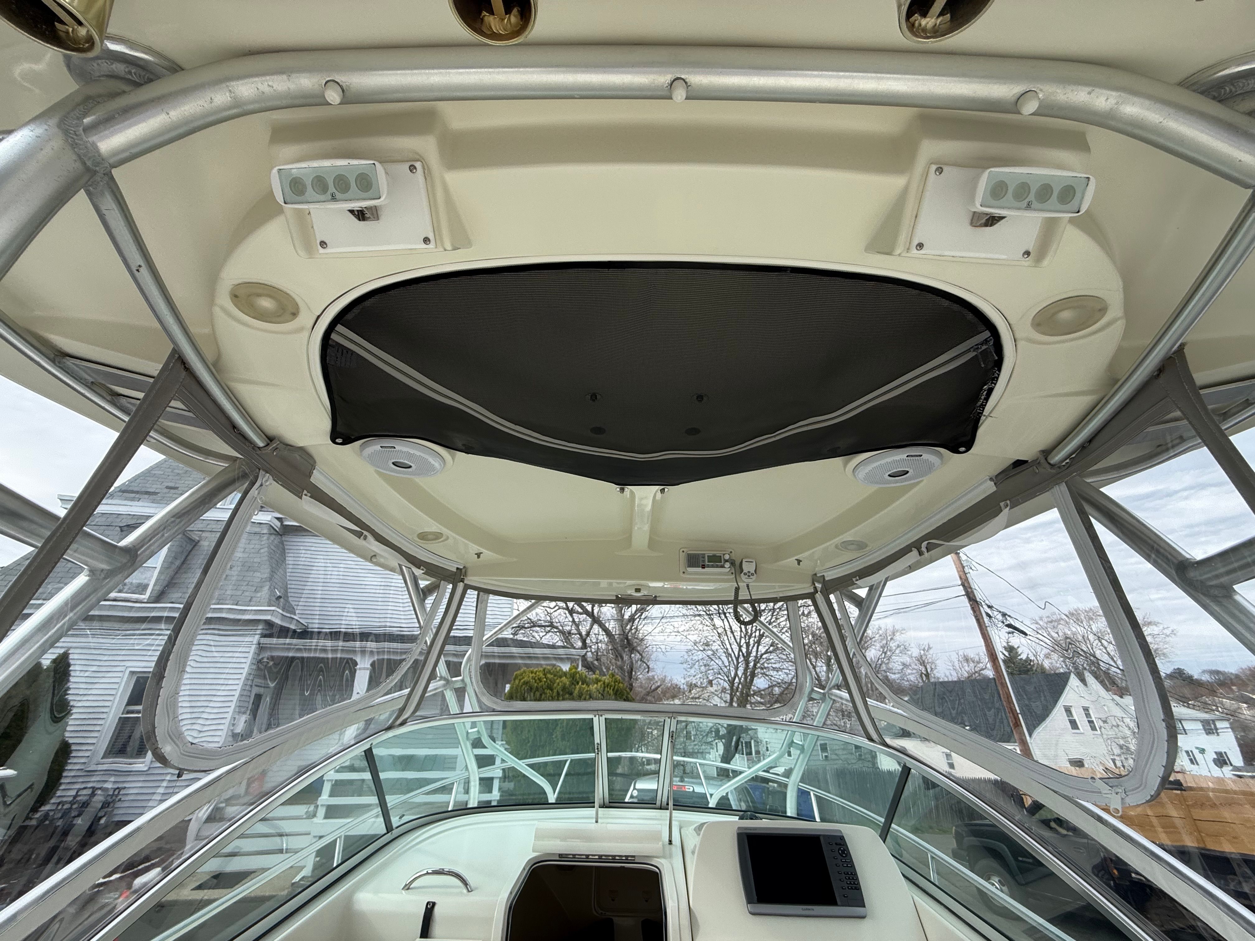 Interior view of a 2008 Hydra-Sports Vector 2200 VX boat.