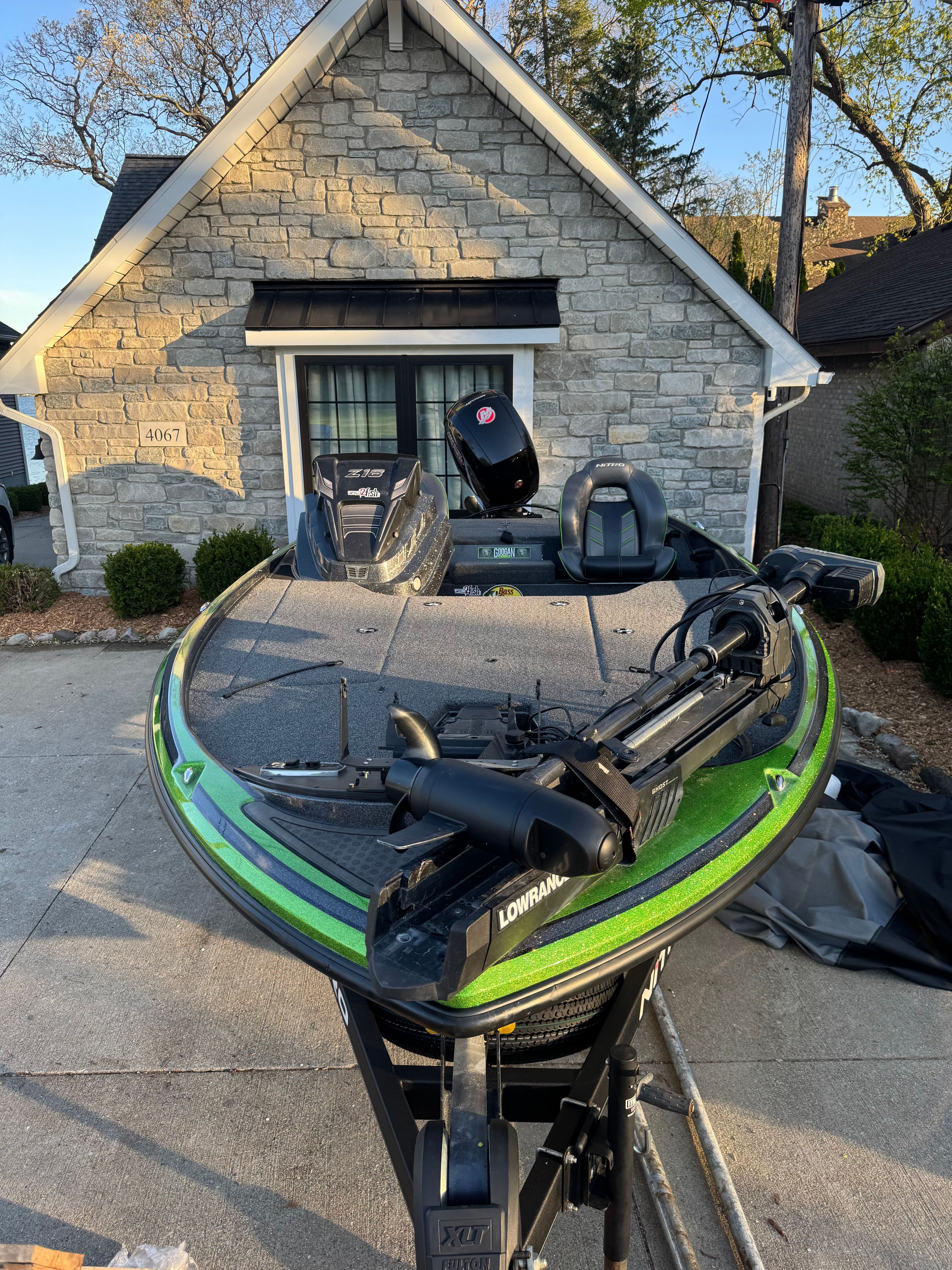 2022 Tracker Nitro
