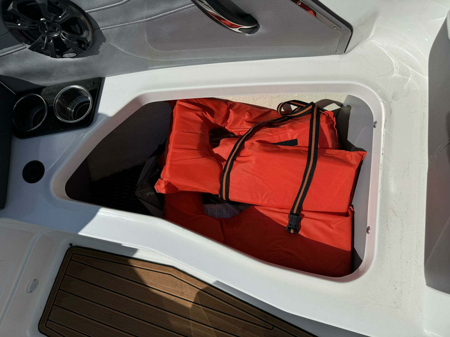 2017 Monterey 278 SS - Image 29