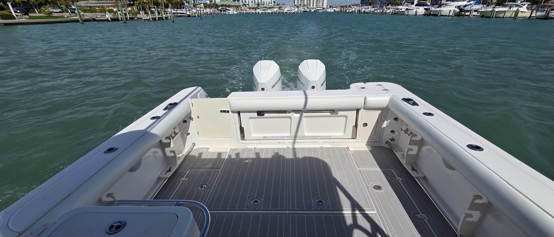 2007 Boston Whaler 305 Conquest - Image 4