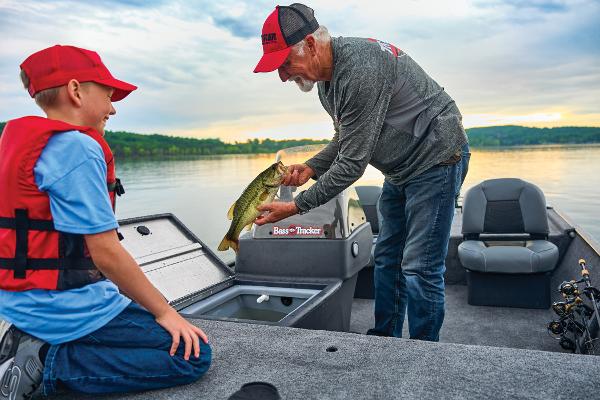 2026 Tracker Bass Tracker Classic XL - 41
